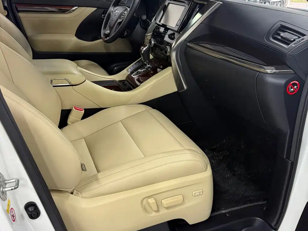 Toyota Alphard 2016 — фото 7