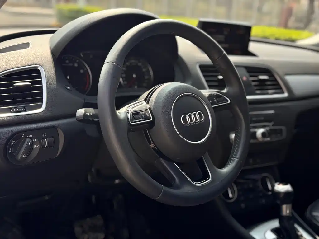 Audi Q3 2018 — фото 6