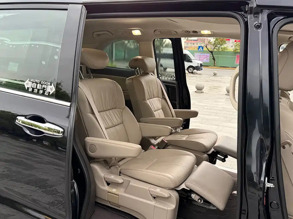 Honda Odyssey 2015 — фото 15