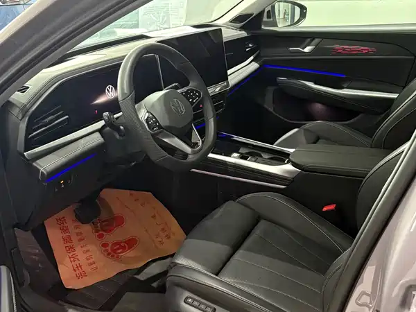 Volkswagen Passat 2024
