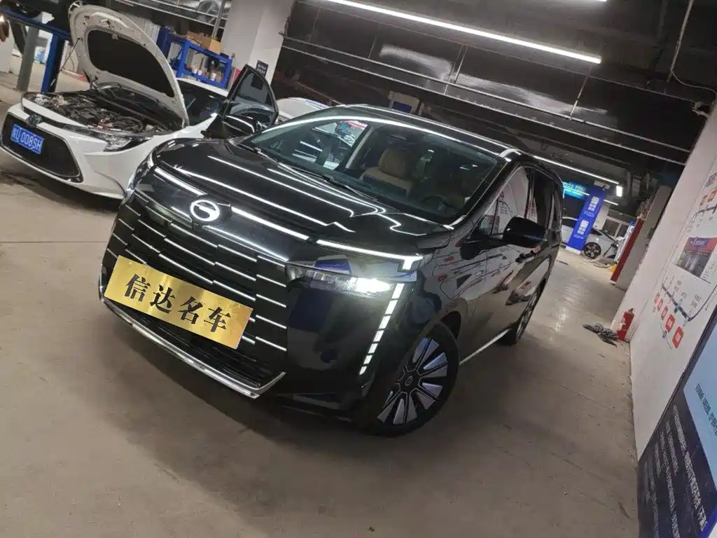 GAC Motor E8 PHEV 2025 — фото 1