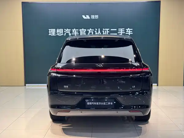 Li Auto L8 2025