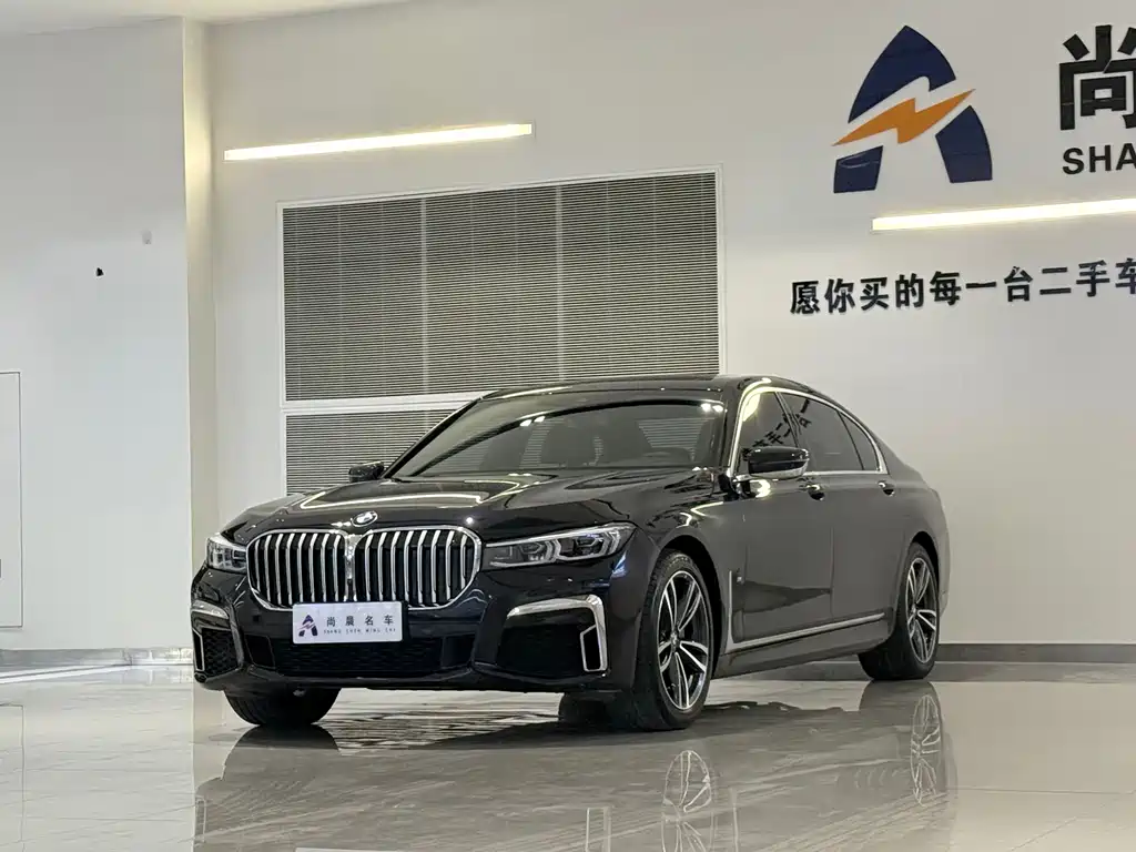 BMW 7 Series 2021 — фото 1