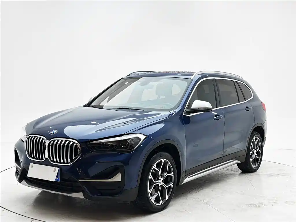 BMW X1 2021 — фото 1