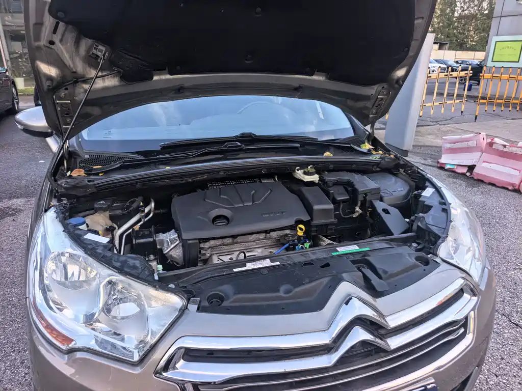 Citroën C4L 2015 — фото 16