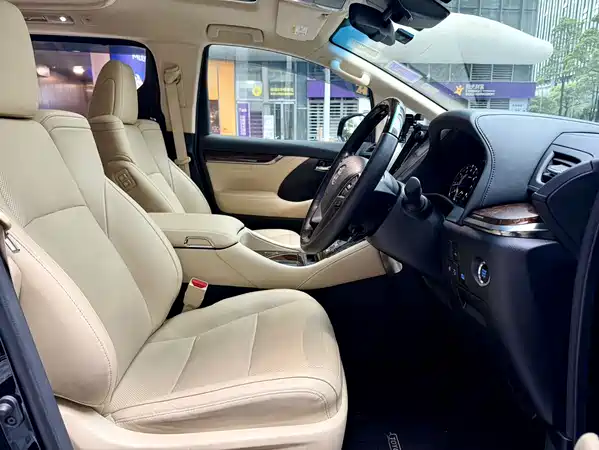 Toyota Alphard 2018