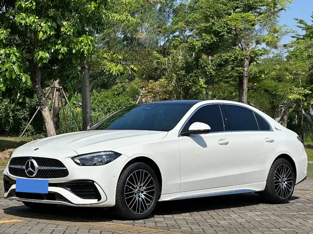 Mercedes-Benz C-Class 2025 — фото 1