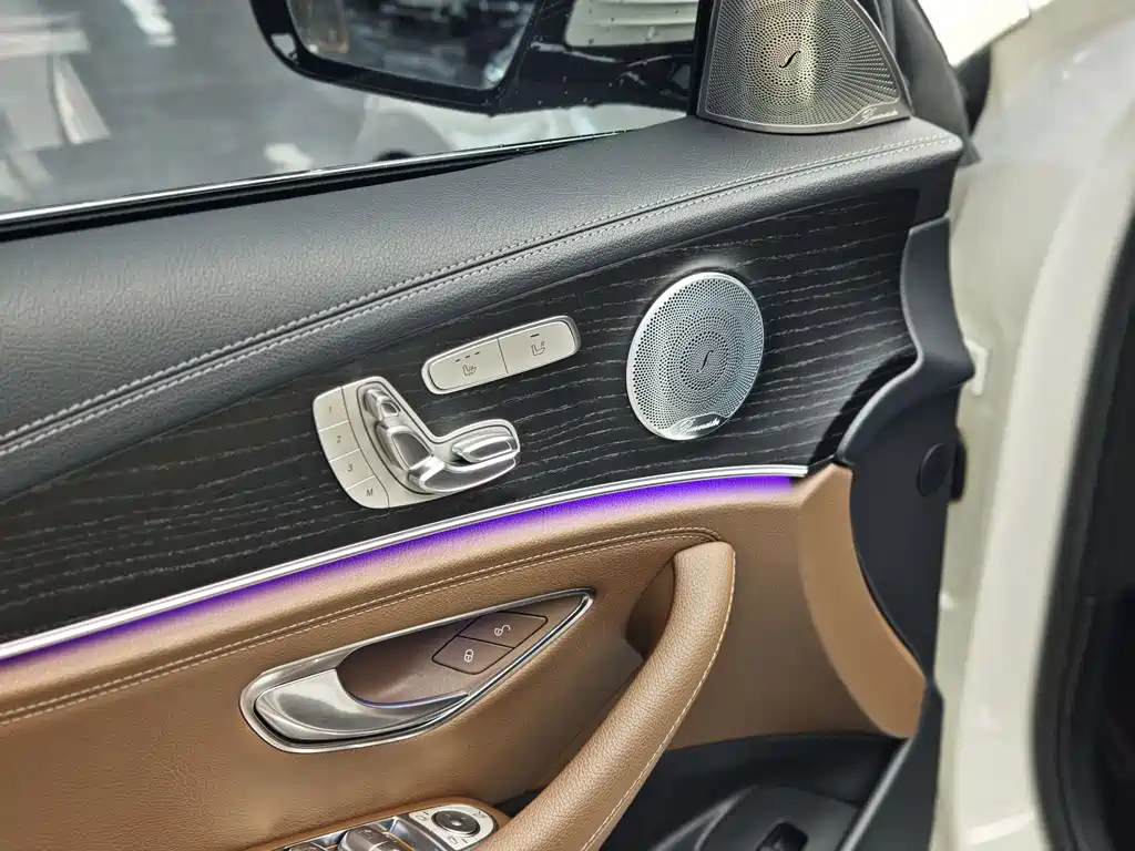 Mercedes-Benz E-Class 2020 — фото 10
