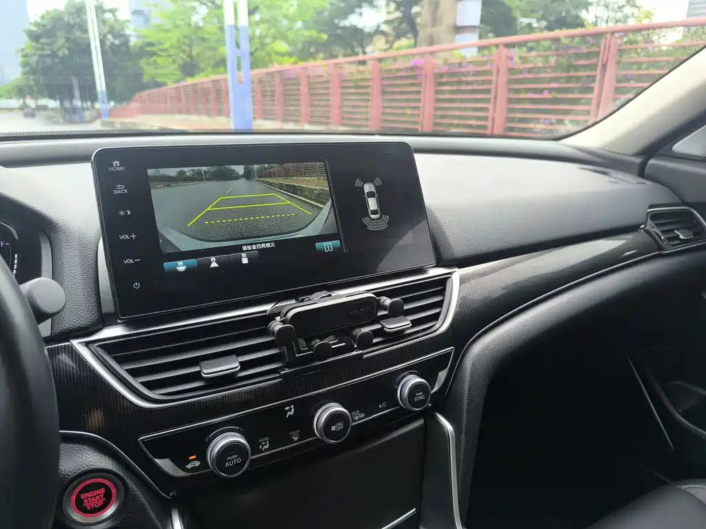 Honda Accord 2022 — фото 19