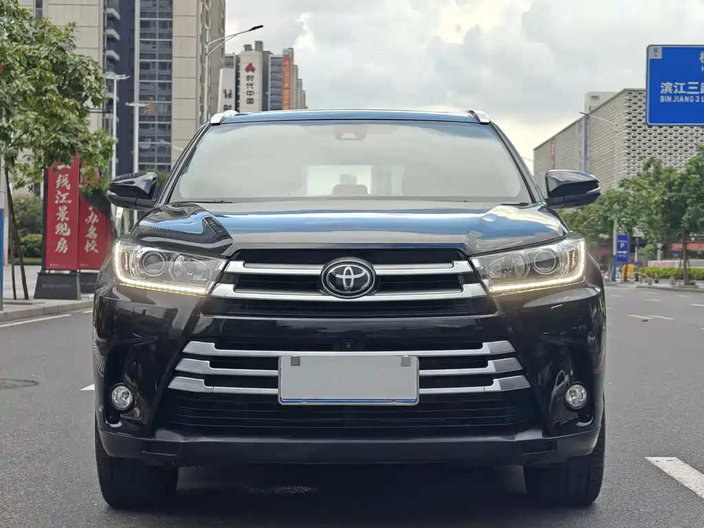 Toyota Highlander 2020 — фото 2