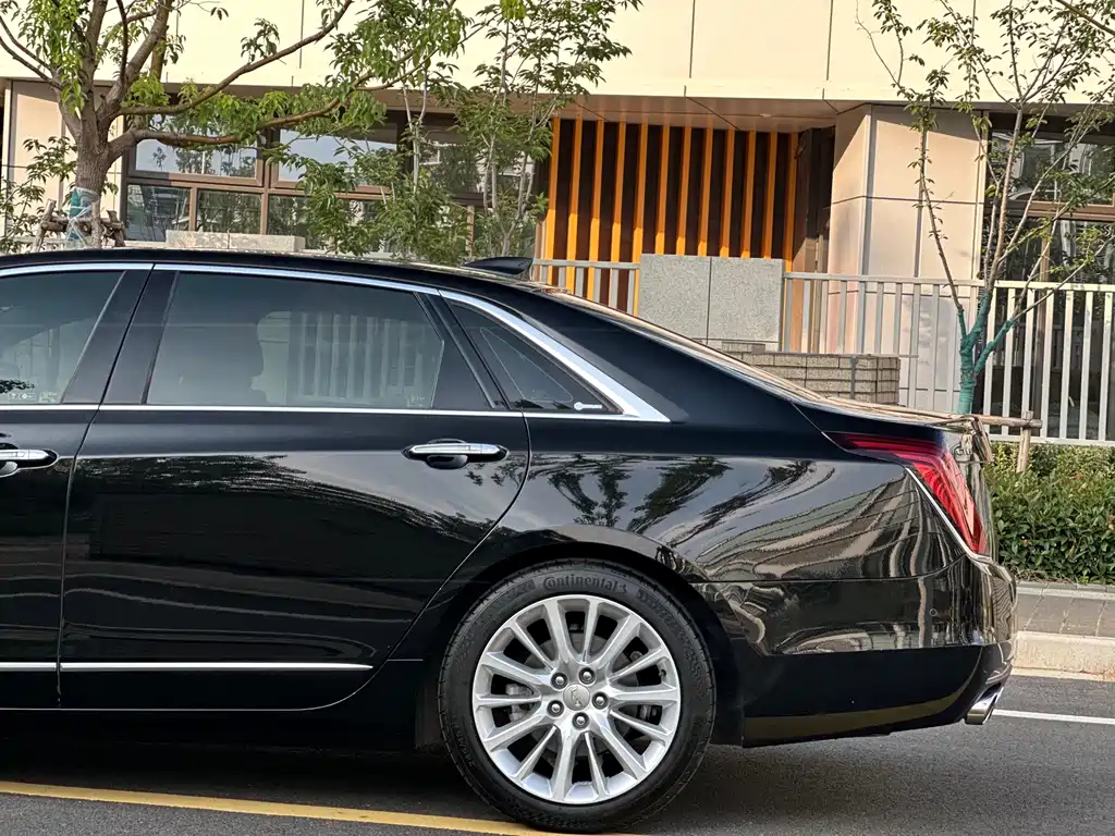 Cadillac CT6 2018 — фото 11