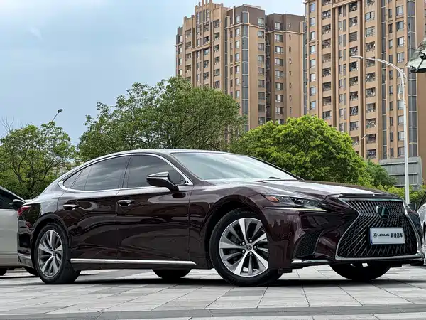 Lexus LS 2019