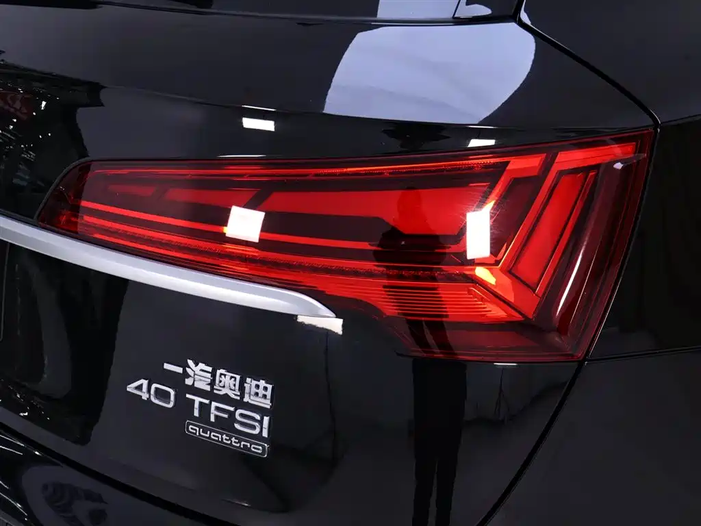Audi Q5L 2023 — фото 9