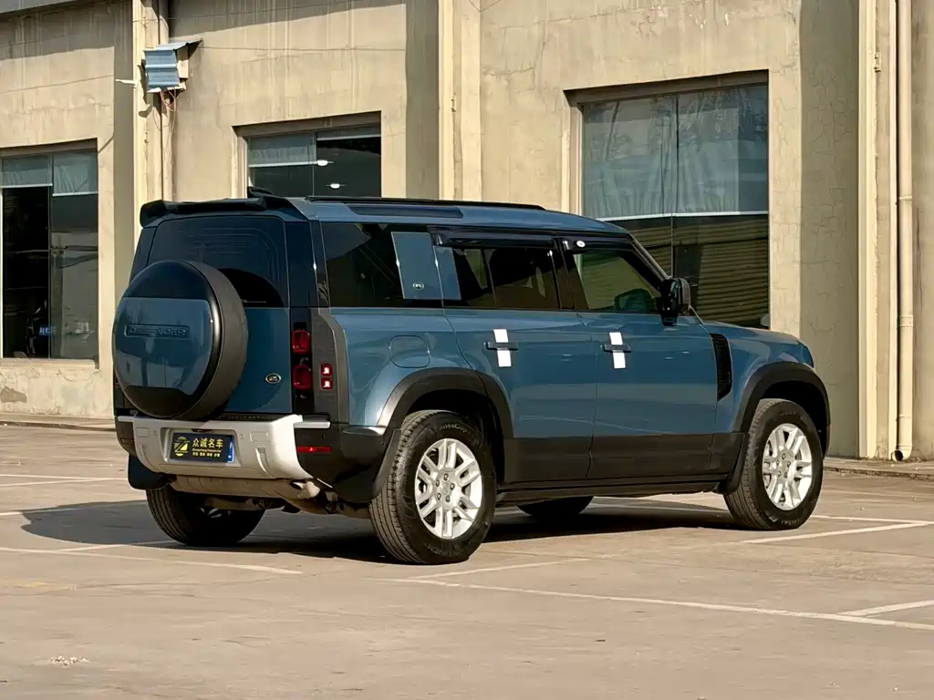 Land Rover Defender 2021 — фото 13