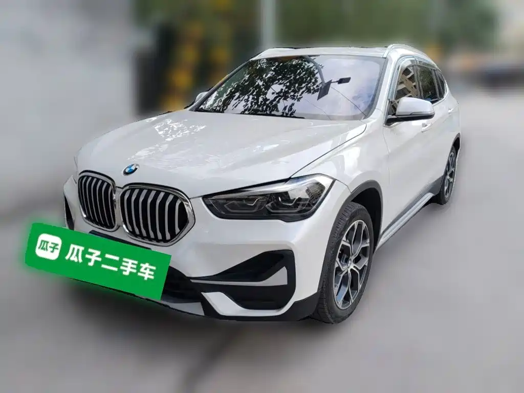 BMW X1 2022 — фото 1