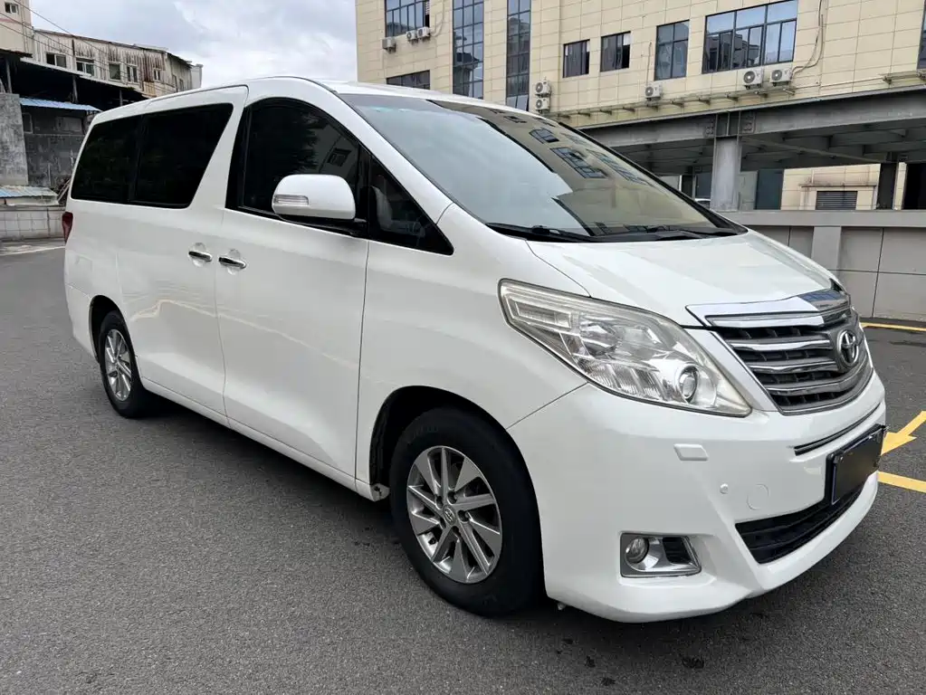 Toyota Alphard 2012 — фото 8