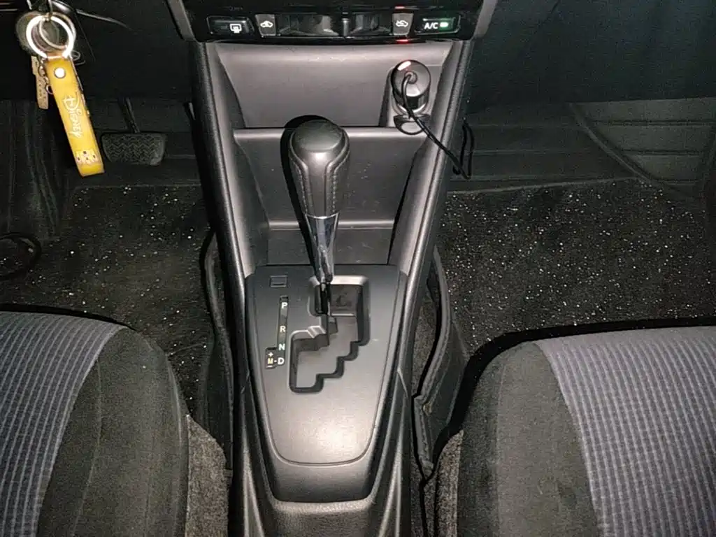 Toyota Yaris L 2018 — фото 14
