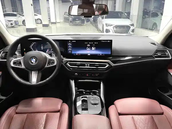 BMW 3 Series 2023