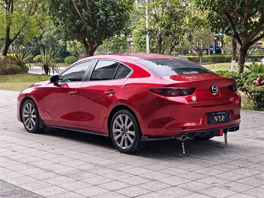 Mazda 3 Axela 2021 — фото 16