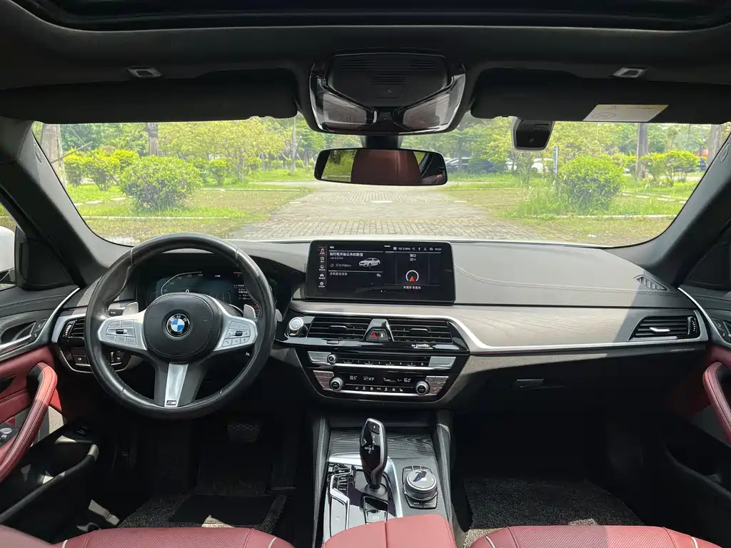 BMW 5 Series 2022 — фото 15