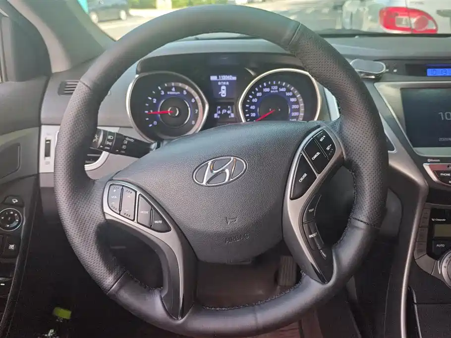 Hyundai Elantra Langdong 2016 — фото 15