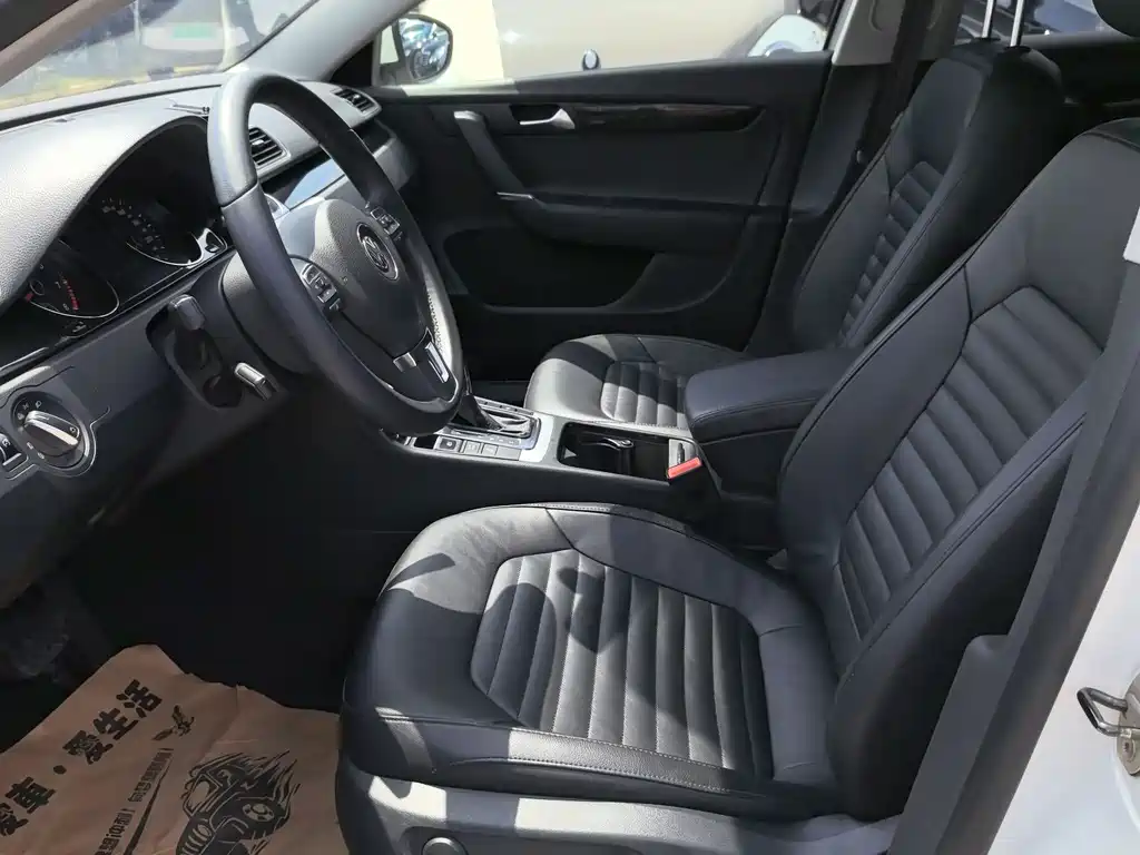 Volkswagen Magotan 2012