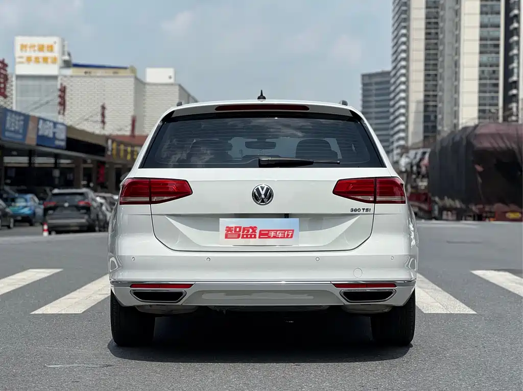 Volkswagen Viloran 2018 — фото 4