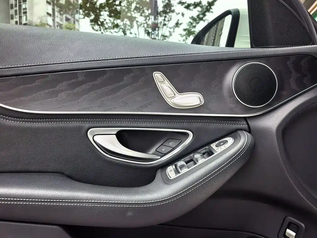Mercedes-Benz C-Class 2019 — фото 16