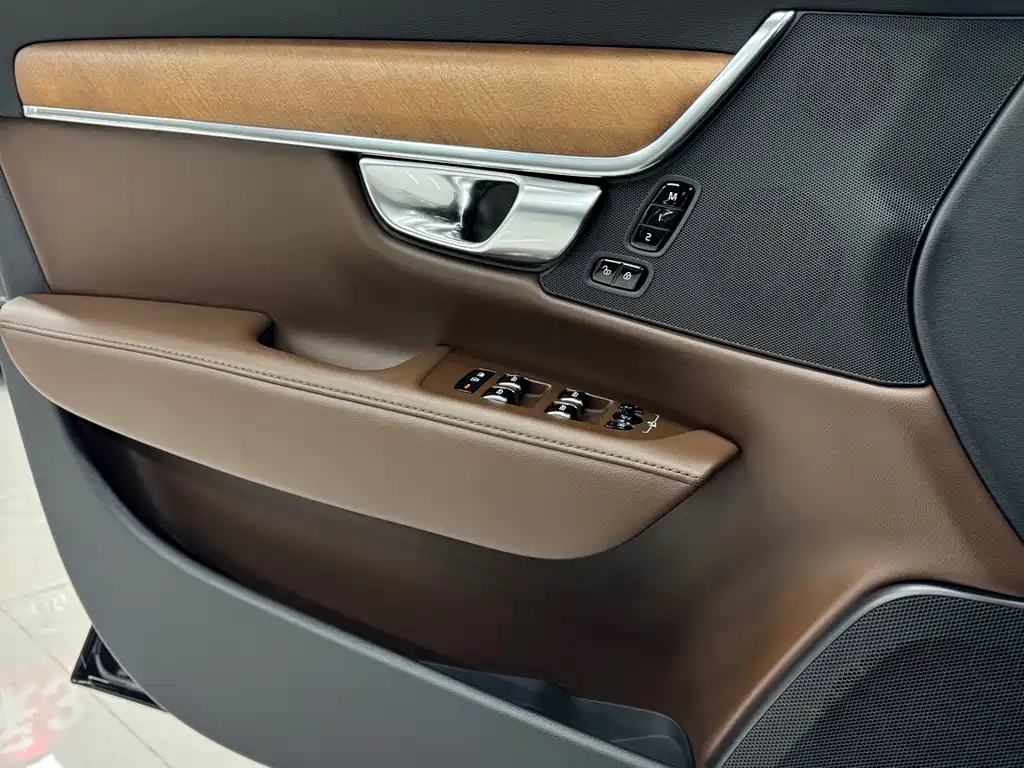 Volvo S90 2023 — фото 9