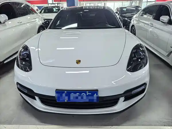 Porsche Panamera 2020