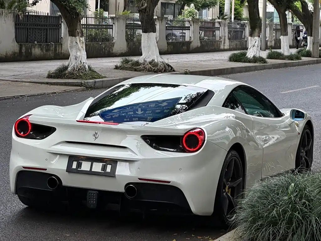 Ferrari 488 2016 — фото 5