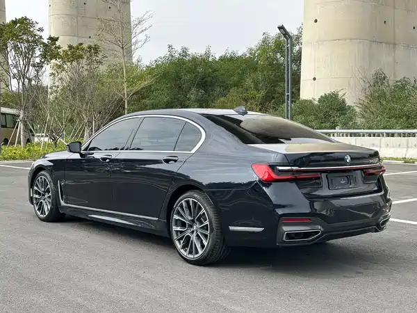 BMW 7 Series 2021