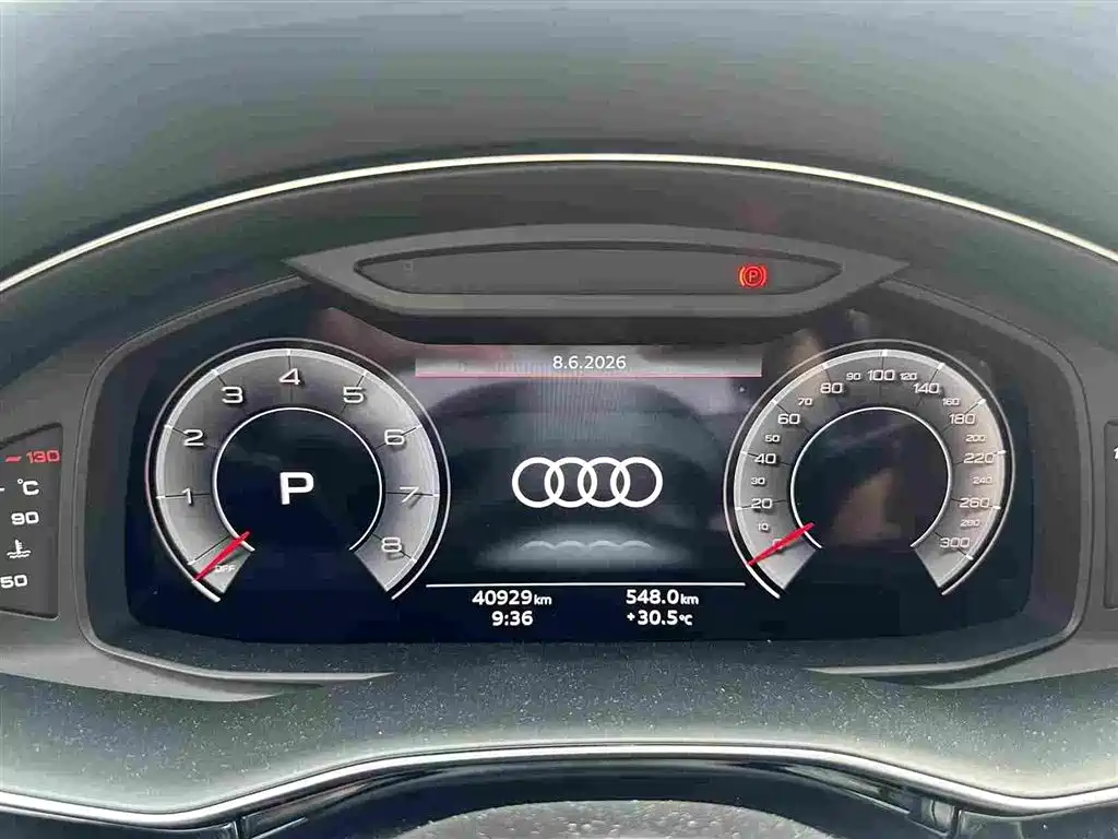 Audi Q7 2025 — фото 9