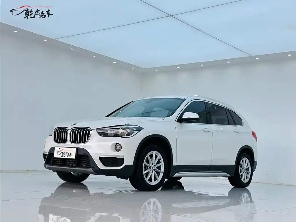 BMW X1 2019 — фото 1