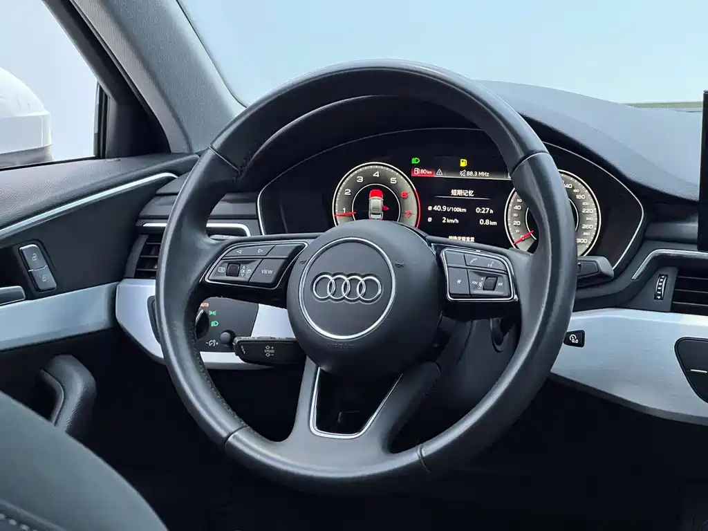 Audi A4L 2024 — фото 22