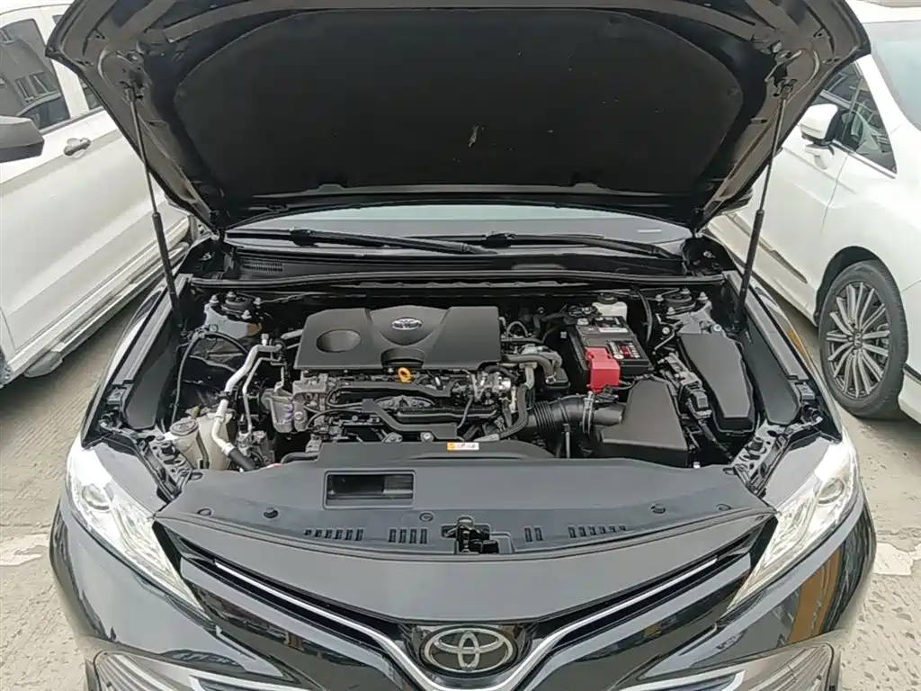 Toyota Camry 2019 — фото 20