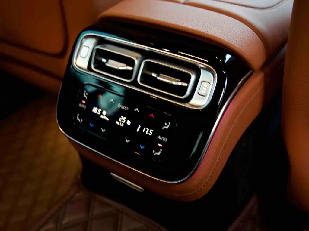Mercedes-Benz S-Class 2022 — фото 15