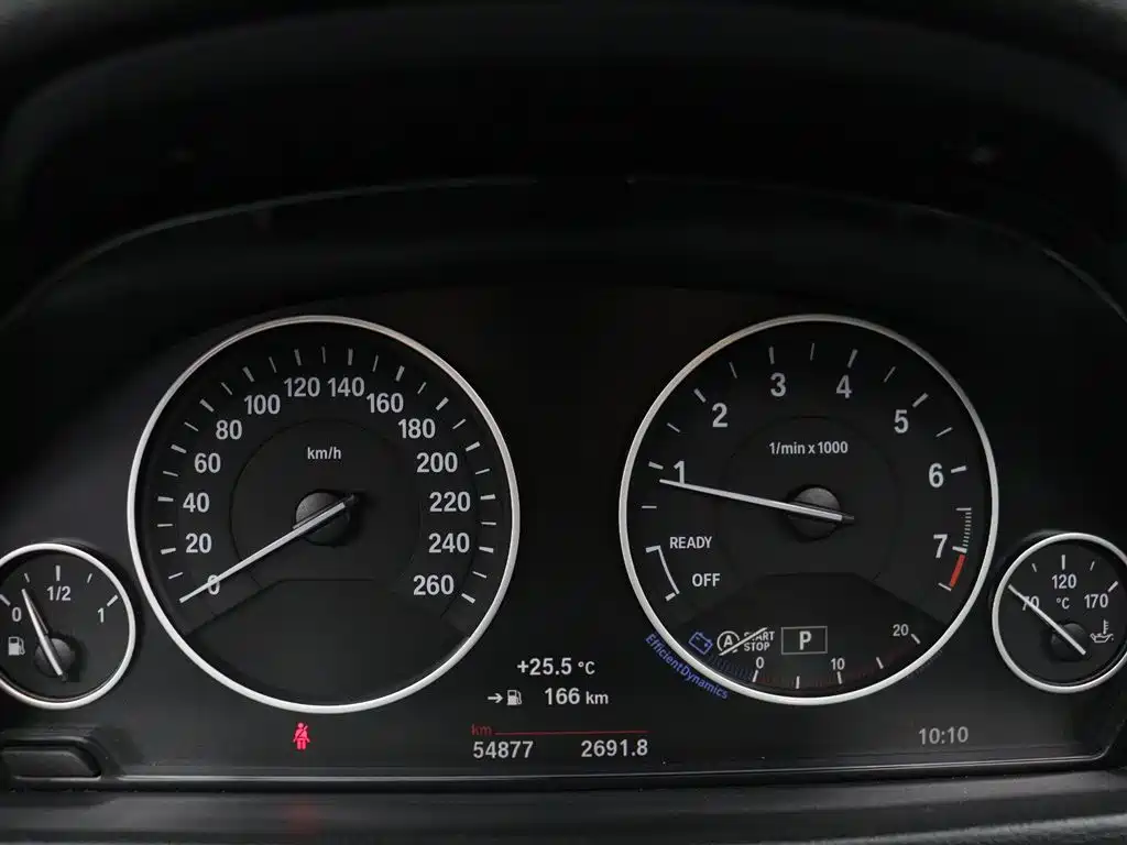 BMW 3 Series 2016 — фото 23