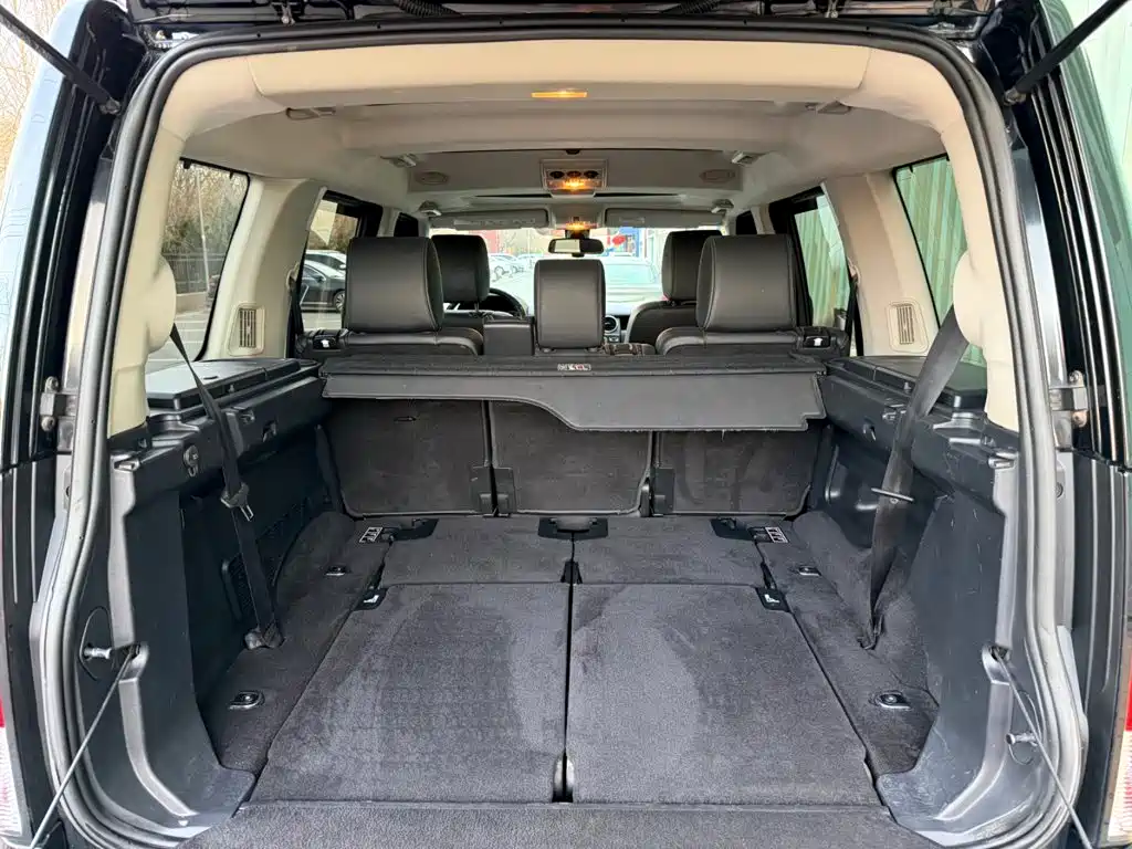 Land Rover Discovery 2011 — фото 11