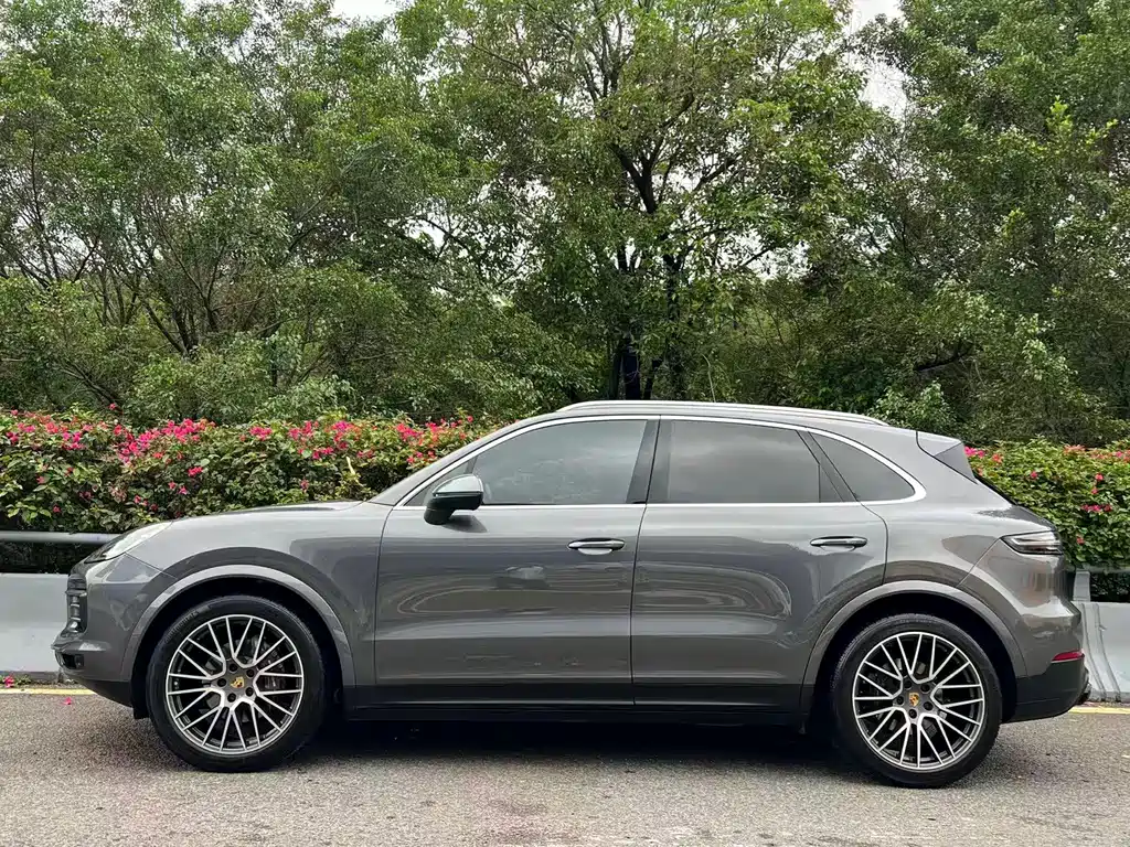 Porsche Cayenne 2022 — фото 3