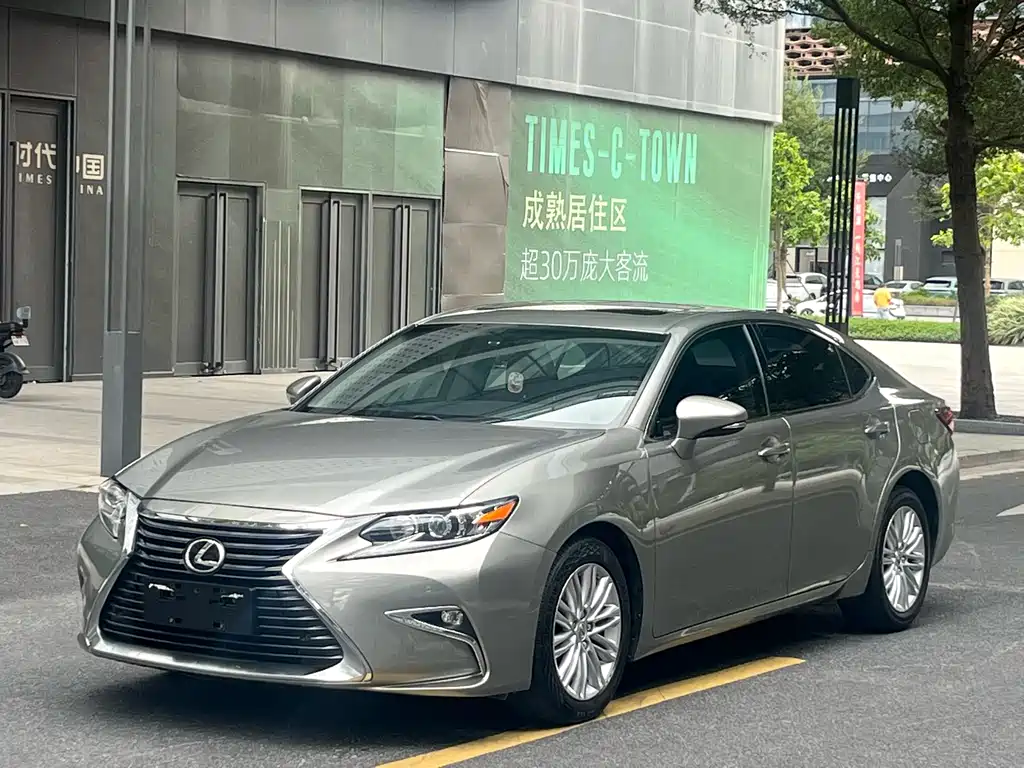 Lexus ES 2018