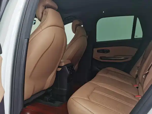 NIO ES6 2020