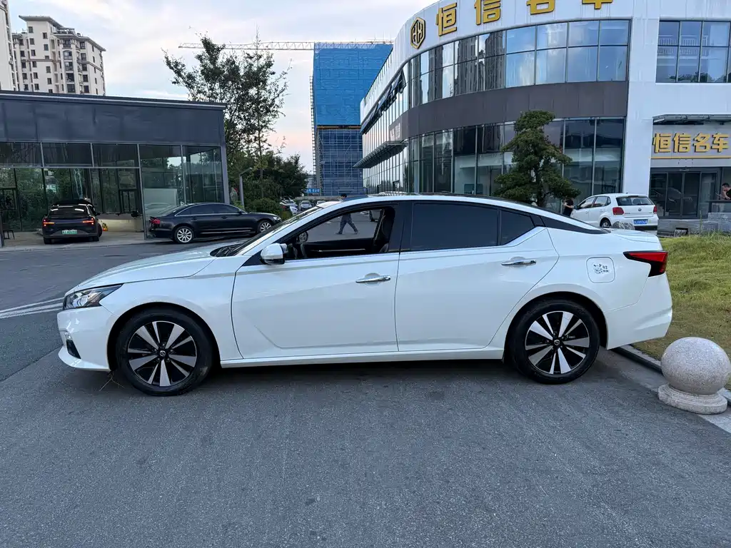 Nissan Teana 2021