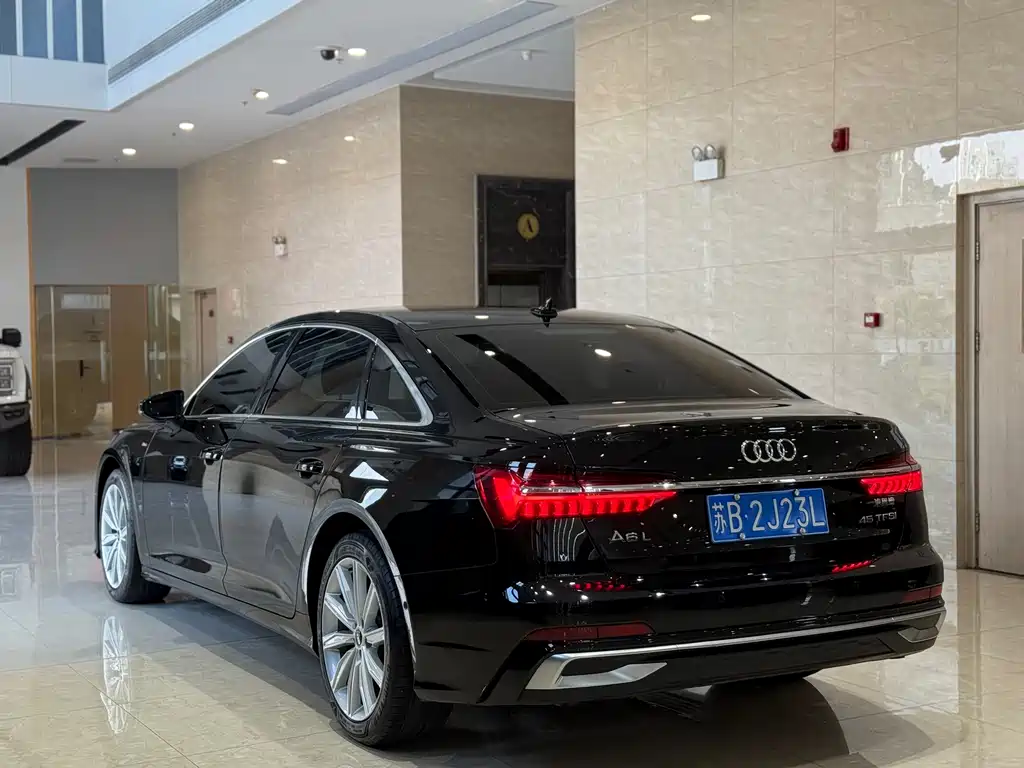 Audi A6L 2023 — фото 16