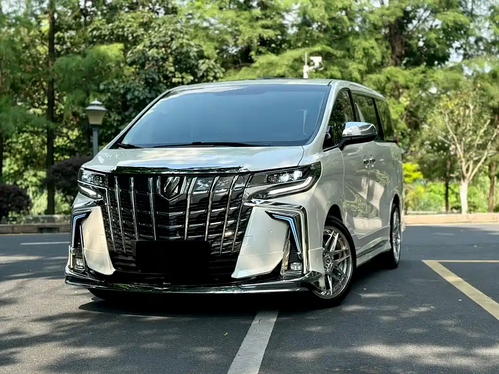 Toyota Alphard 2017 — фото 9