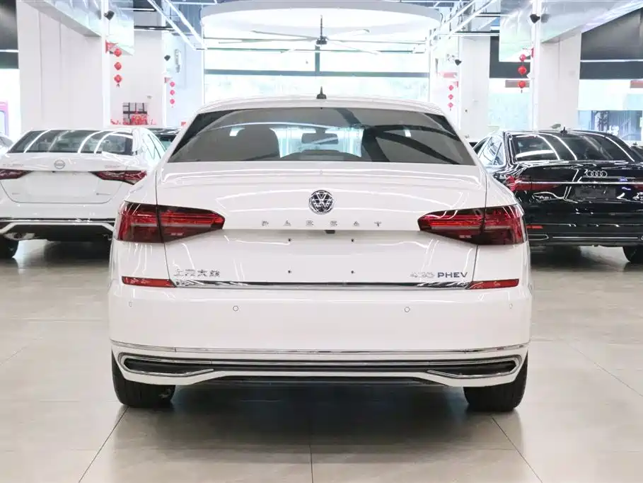 Volkswagen Passat PHEV 2019 — фото 4