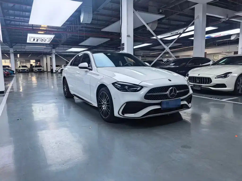 Mercedes-Benz C-Class 2023 — фото 3