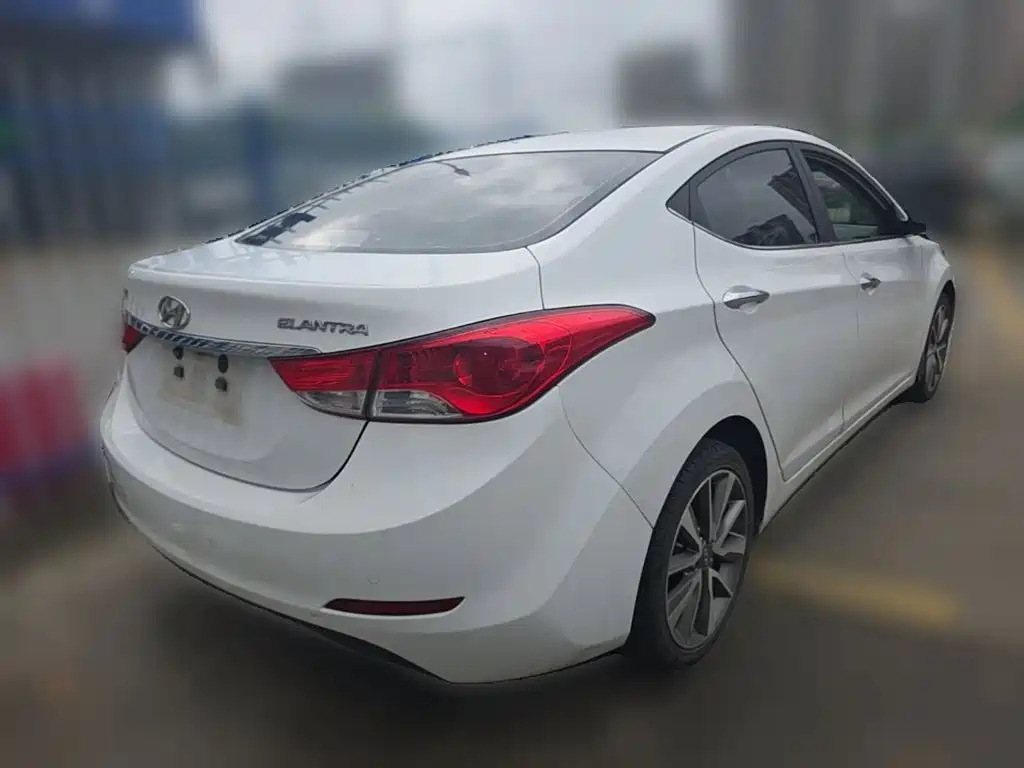 Hyundai Elantra Langdong 2015 — фото 10