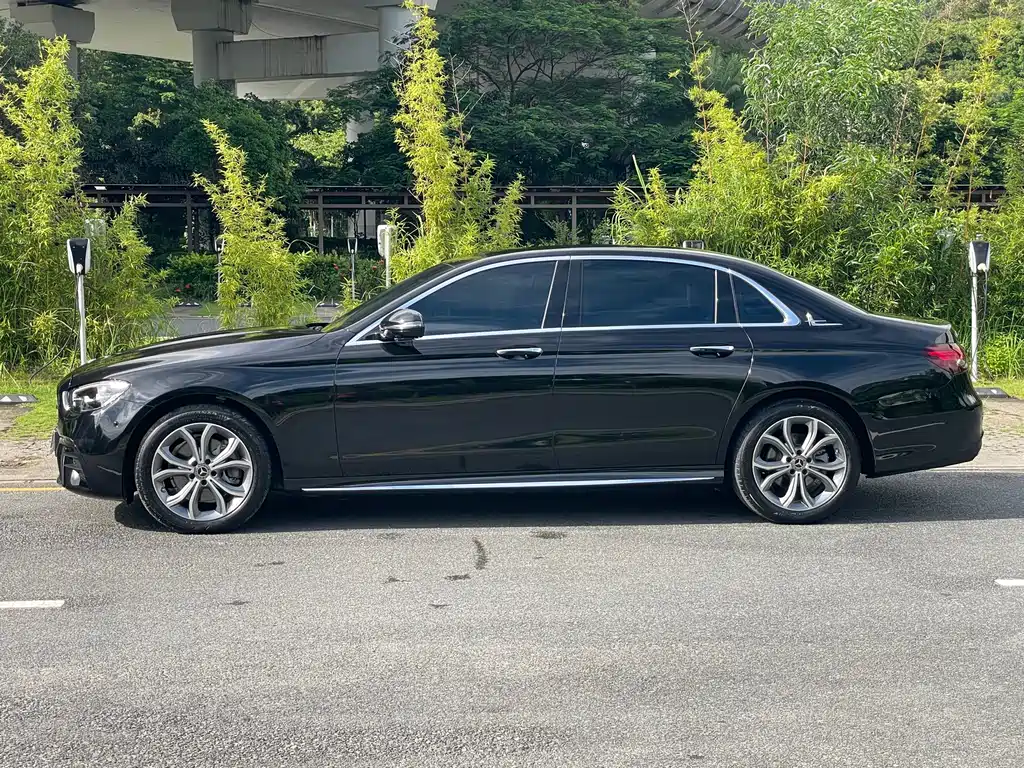 Mercedes-Benz E-Class 2023