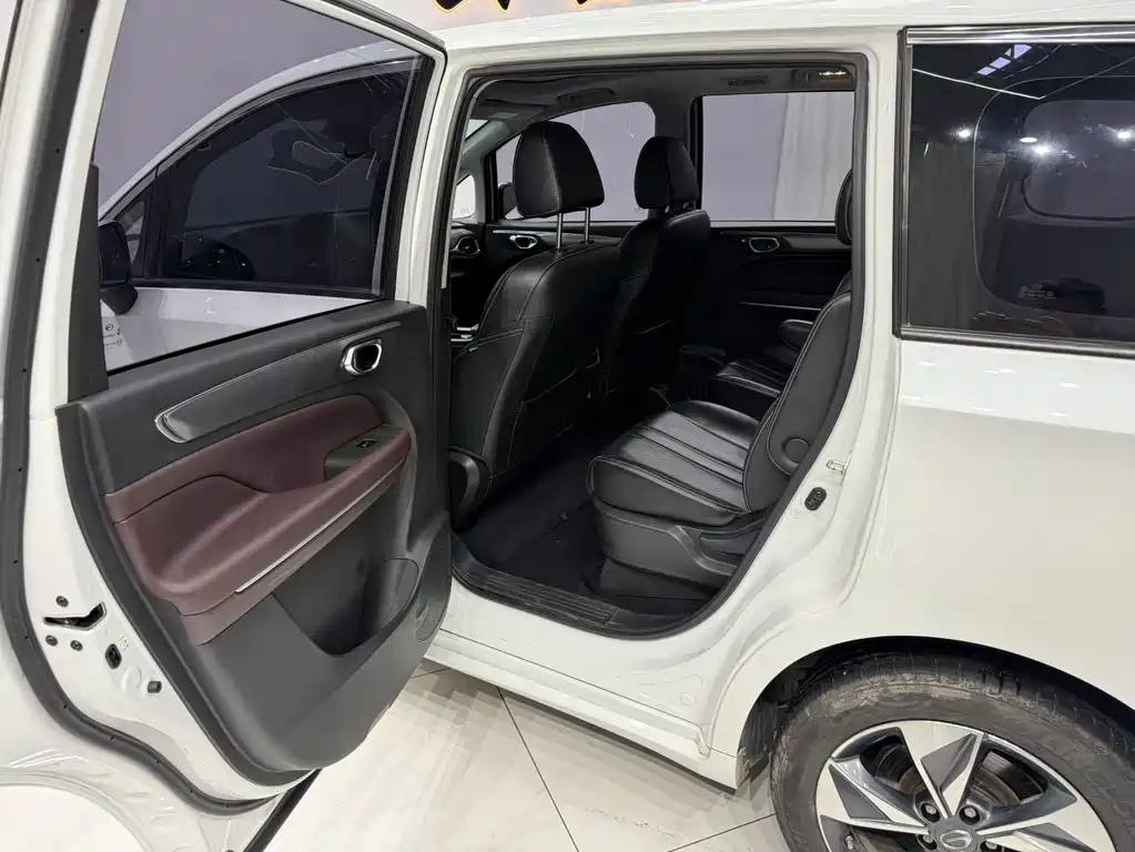 GAC Motor Trumpchi M6 2022 — фото 16